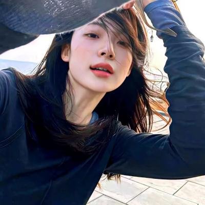 我给绝嗣老公生娃，家属院家人团宠我